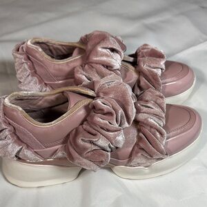 Kate Spade Scrunchie Women’s Leather  Velvet Sneakers Size 6.5